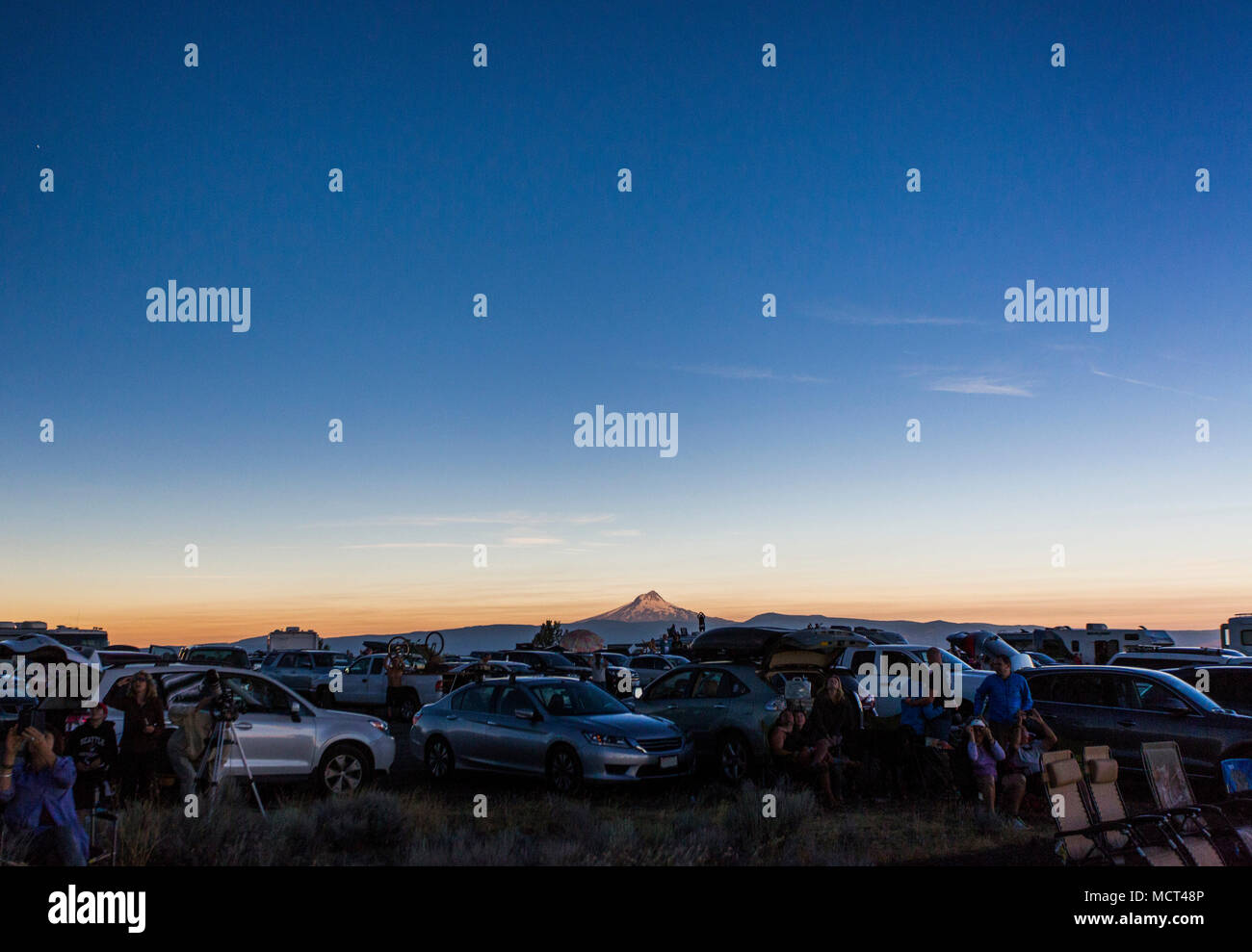 Menschen versammelt, Sonnenfinsternis zu beobachten, 8. August 2017, Maupin, Oregon, USA Stockfoto