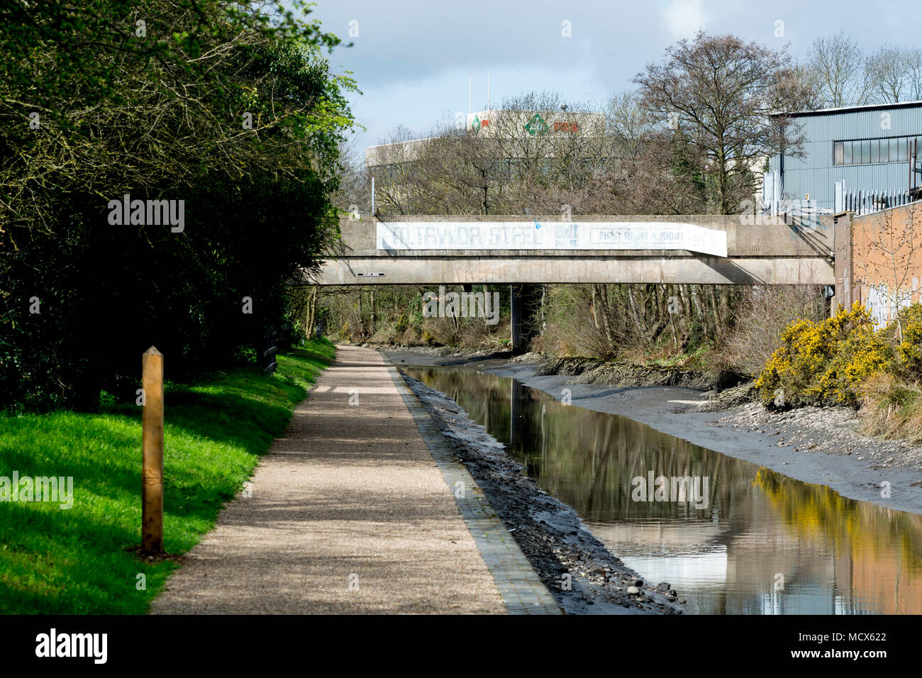 Die abgetropften Birmingham Fazeley Canal bei Taylor's Bridge, in der Nähe der Minworth, West Midlands, Großbritannien Stockfoto