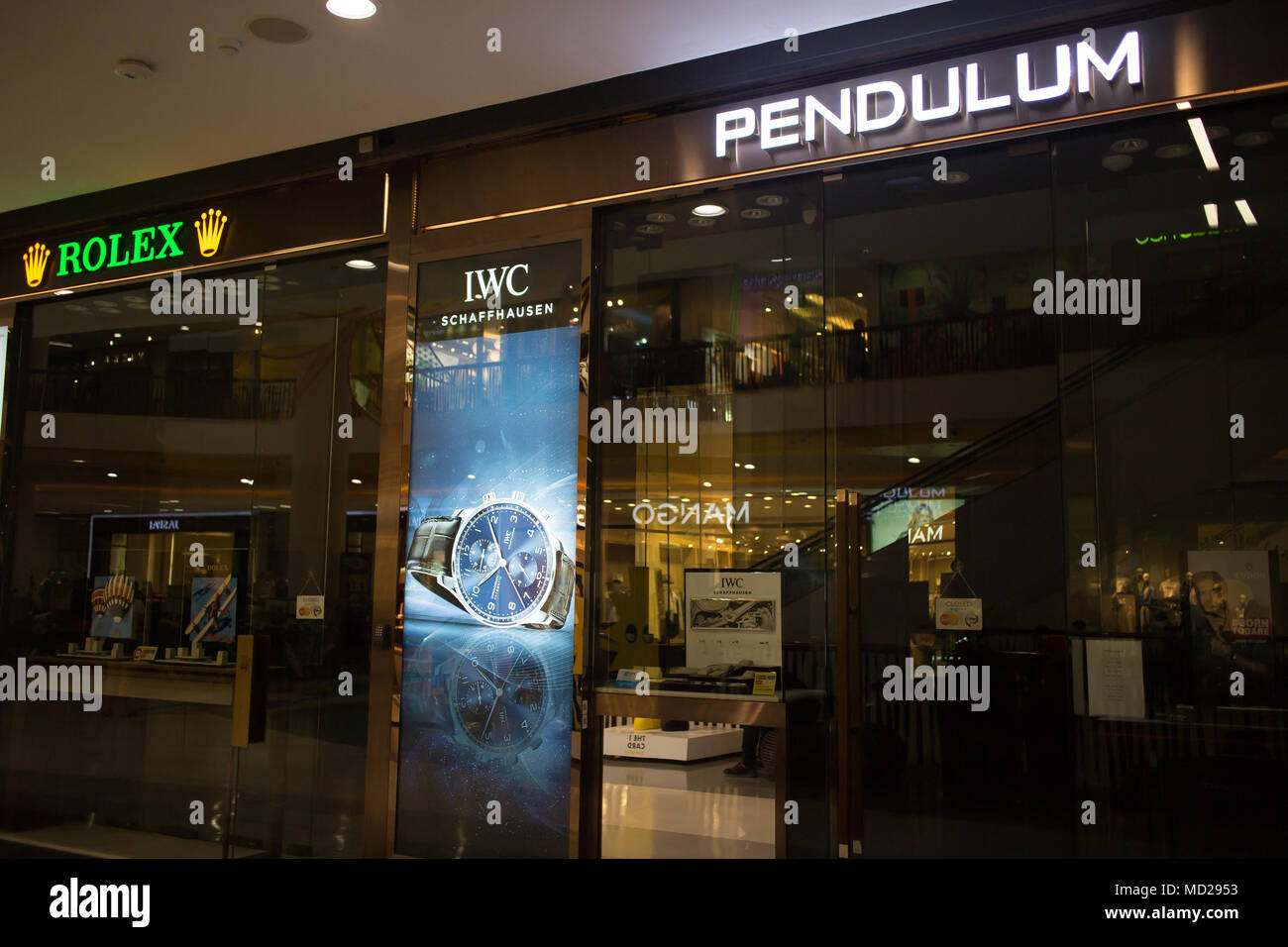 Rolex uhr logo Fotos und Bildmaterial in hoher Auflösung Seite 4