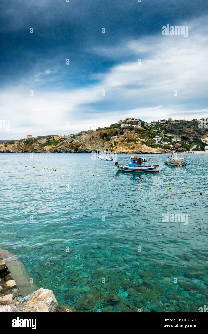 Boote segeln auf dem Meer, Kreta, Griechenland Stockfoto