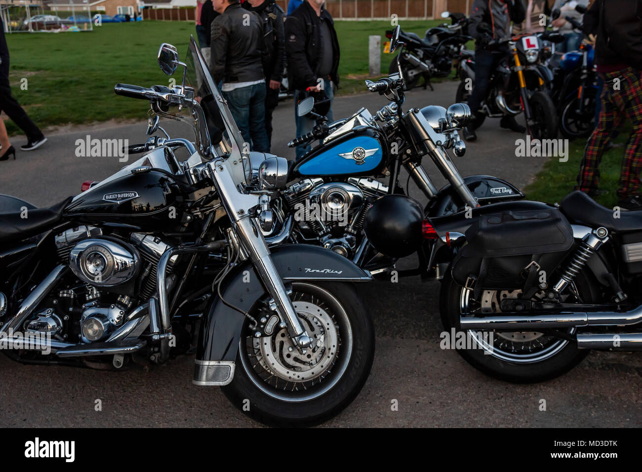 Minnis Bay, Birchington, Kent, Großbritannien. 17 Apr, 2018. Classic Car und Bike Rally in Minnis Bay, Birchington Kent am 17. April 2018. Hunderte von Menschen kamen die vielen klassischen Autos und Fahrräder, die auf der Parade in Minnis Bay zu sehen. Credit: ernie Jordanien/Alamy leben Nachrichten Stockfoto