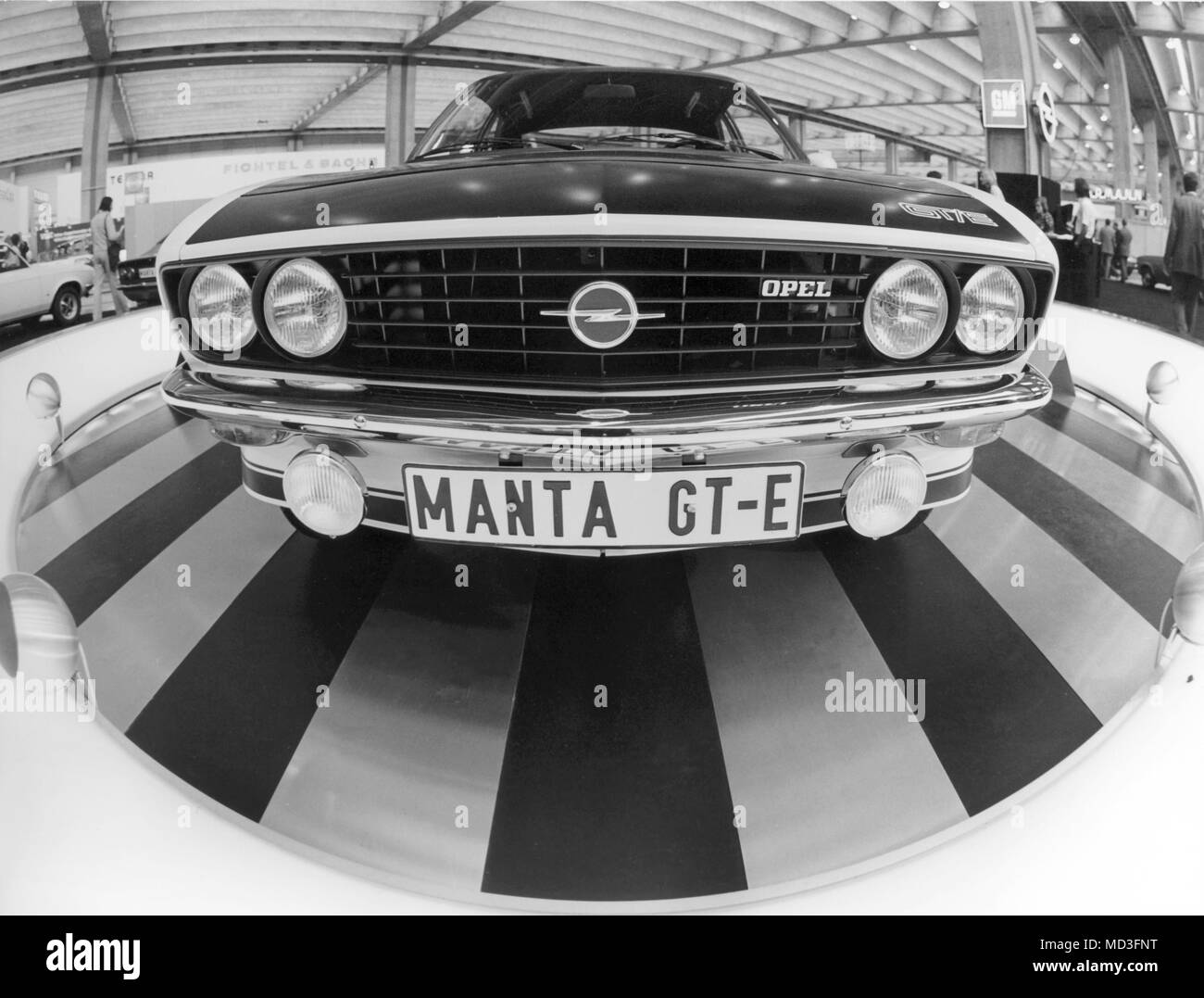 Der Neue Opel Manta Gt Auf Der Iaa In Frankfurt 1973 Geschossen Mit Einem Fish Exe