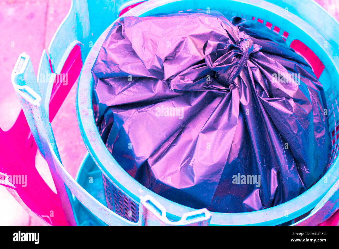 Vintage Stuhl Kunststoff und Abfälle Pastelltönen kreative Textur und Muster für die Gestaltung und Dekoration isolieren auf Hintergrund schliessen. Stockfoto