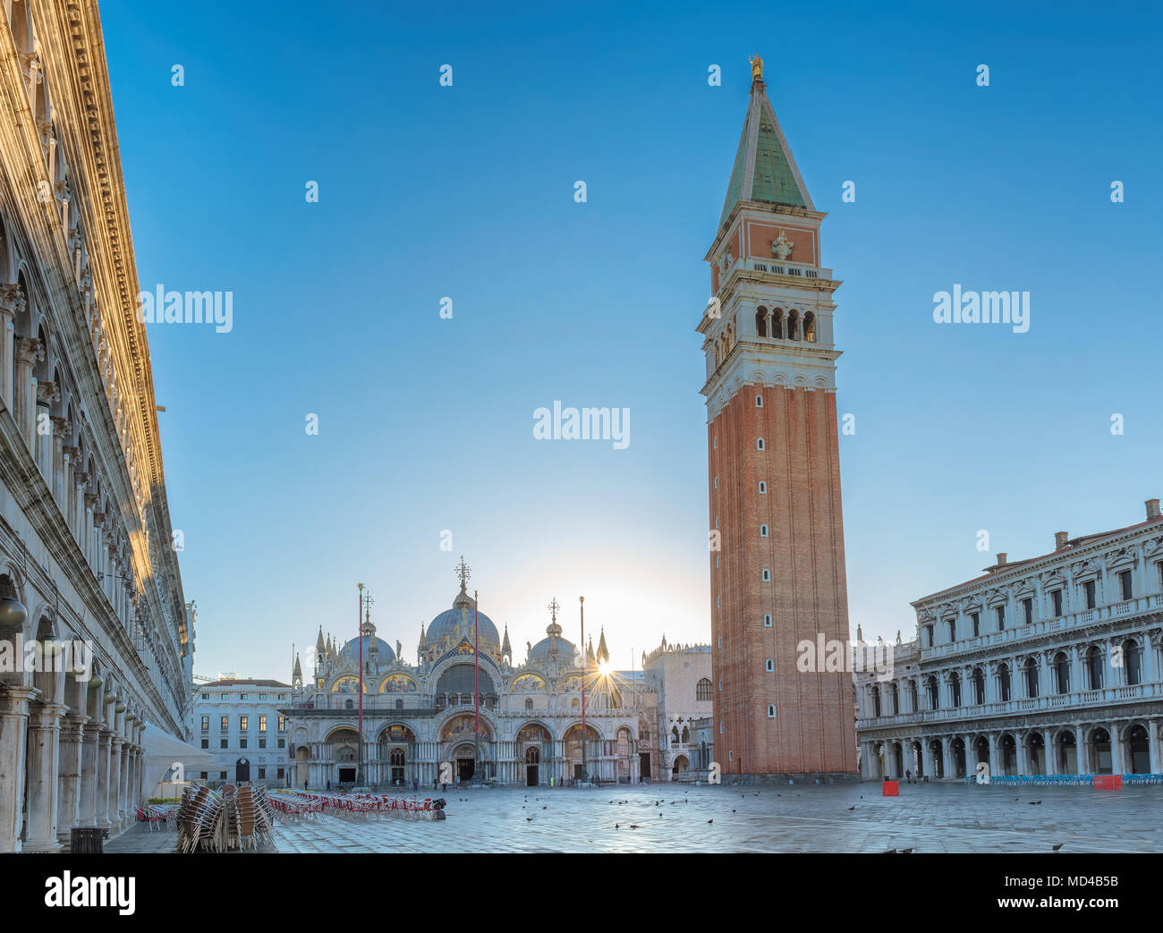 San Marco Platz bei Sonnenaufgang, Venedig Italien. Stockfoto