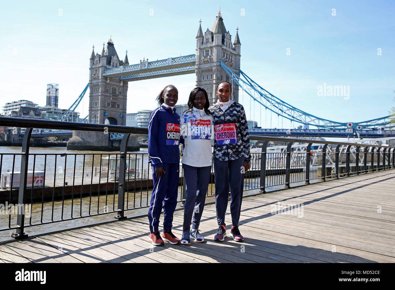 Kenias (links-rechts) Vivian Cheruiyot, Mary Keitany und Gladys Cherono während der Medien Tag im Tower Hotel London. Stockfoto
