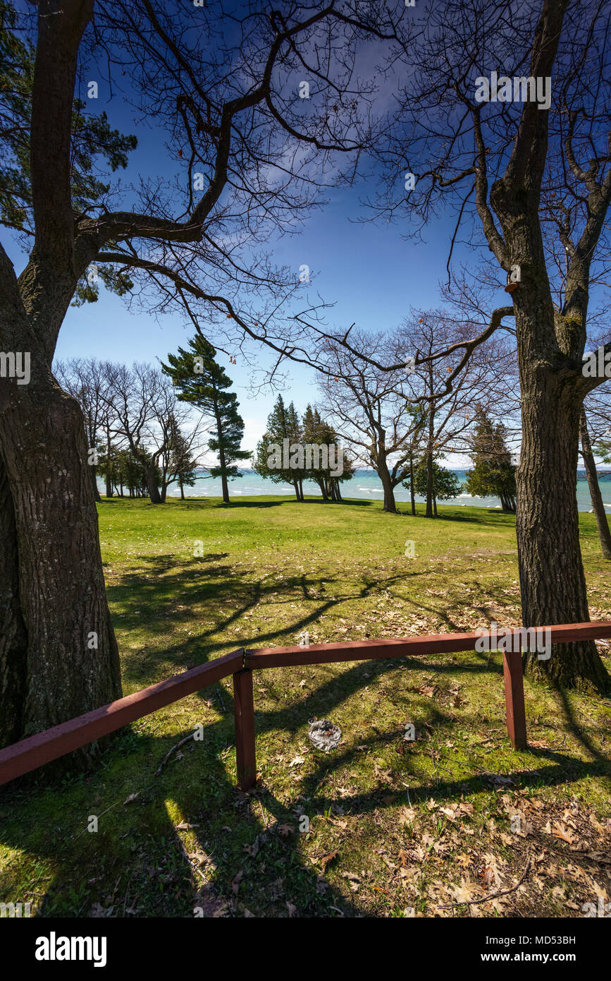 Malerischer Blick auf den öffentlichen Park entlang der Küste, Ontario, Kanada Stockfoto