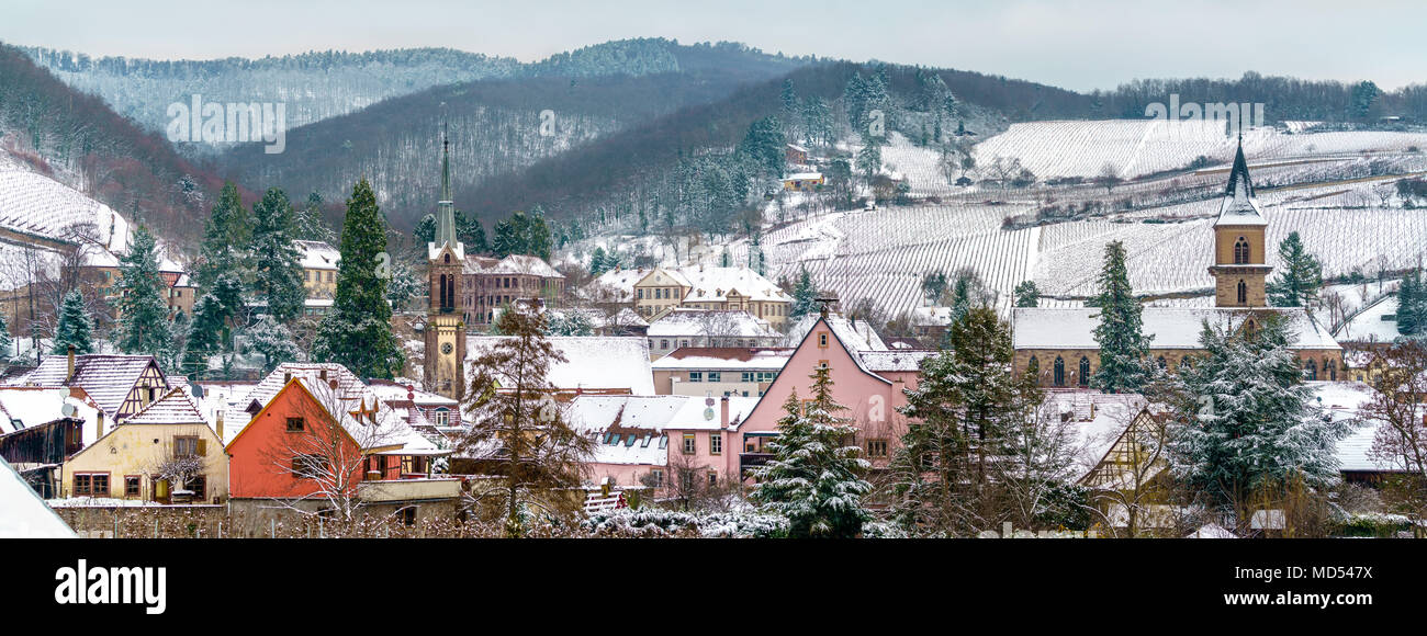 Panorama von Ribeauville, einer Stadt in Haut-Rhin in Frankreich Stockfoto