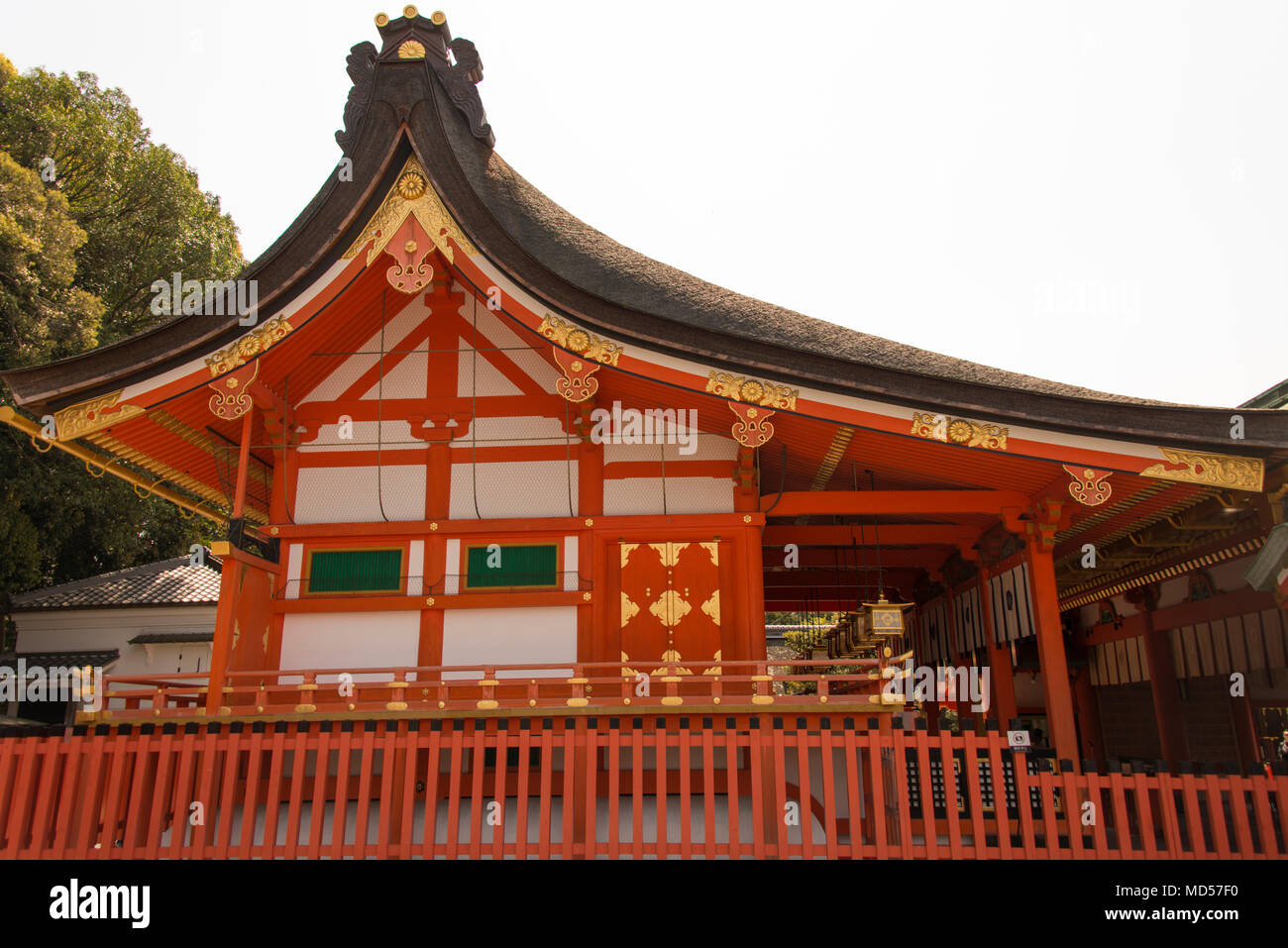Seitenansicht des Fushimi Inari Schrein, in der Nähe von Kyoto, Japan Stockfoto
