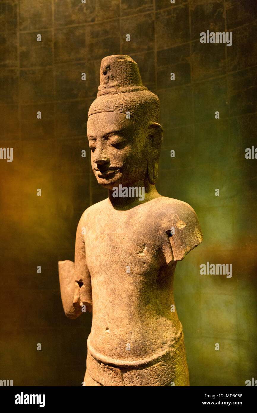 Alte buddhistische Kunst: Statue des Bodhisattva Lokeshvara, in Angkor National Museum Siem Reap Angkor Kambodscha Stockfoto