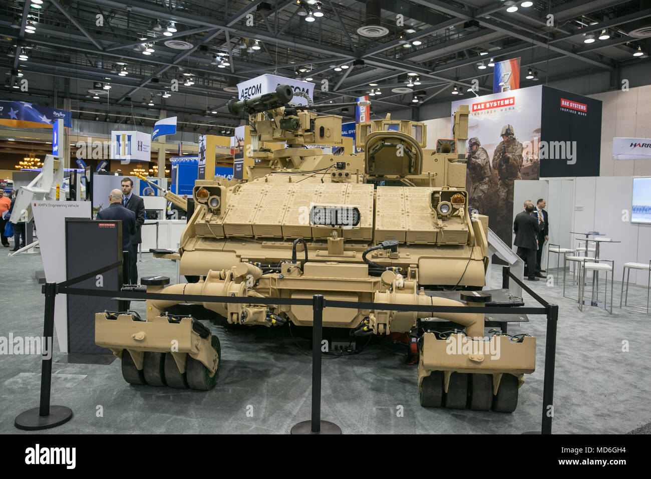 Hunderte von Anbietern, die ihre Produkte präsentieren während der Verband der US-Armee globale Kraft Symposium 2018 in Huntsville, Alabama, Jan. 26, 2018. (U.S. Armee Foto von Sgt. 1. Klasse Teddy Furt) Stockfoto