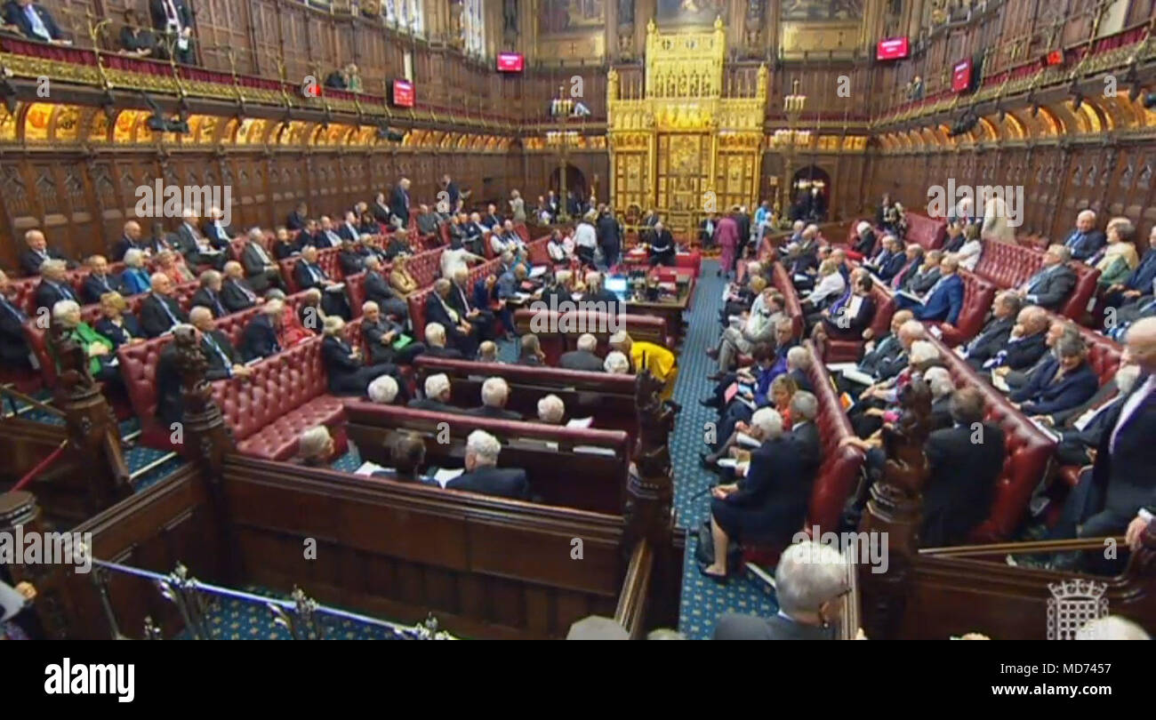 Peers im House of Lords, London, als die Regierung erlitt seine erste Niederlage in der Herren über die Europäische Union (Rücktritt) Bill nach Peers zugunsten einer Zollunion Änderungsantrag gestimmt. Stockfoto