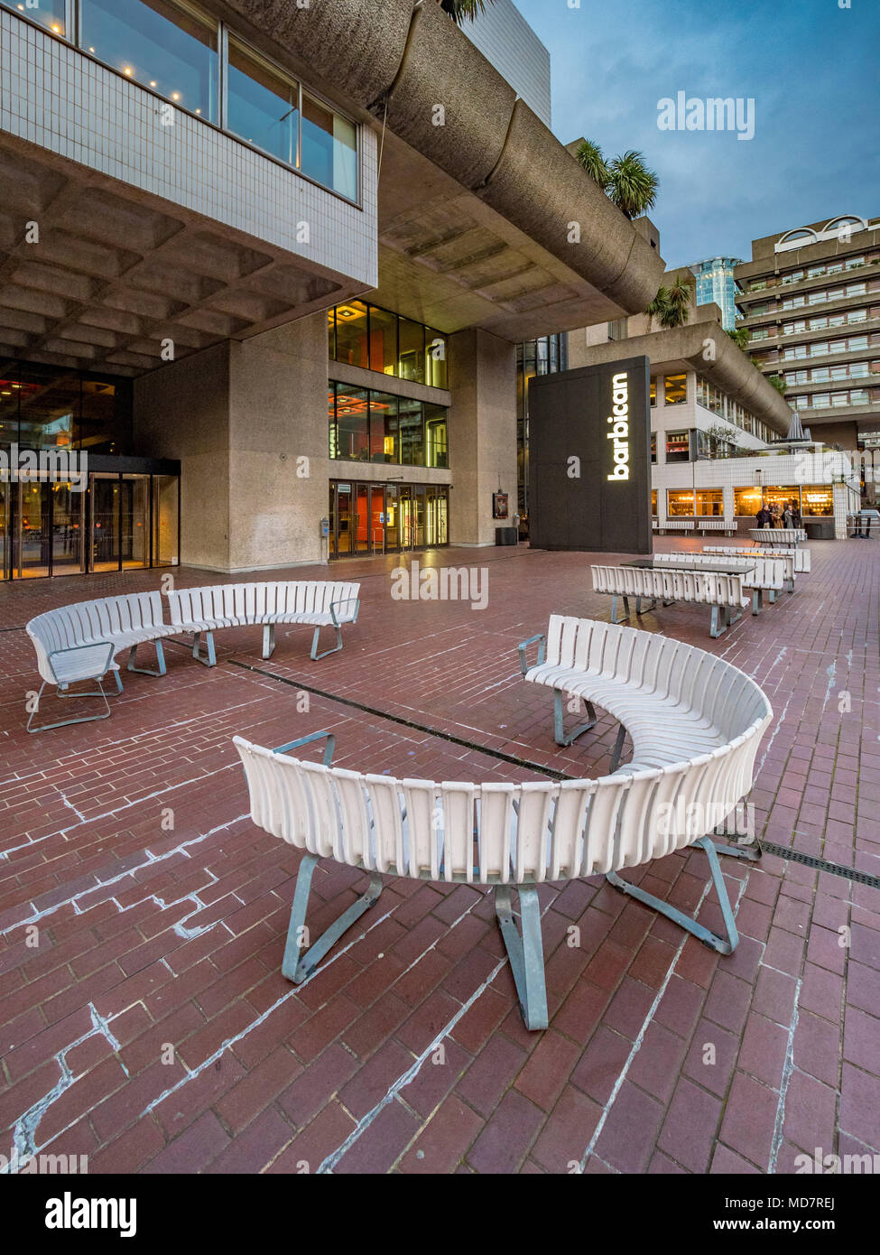 Barbican Veranstaltungsort für Konzerte. Teil des Barbican komplexe Integration des Barbican Estate, London, UK. Stockfoto