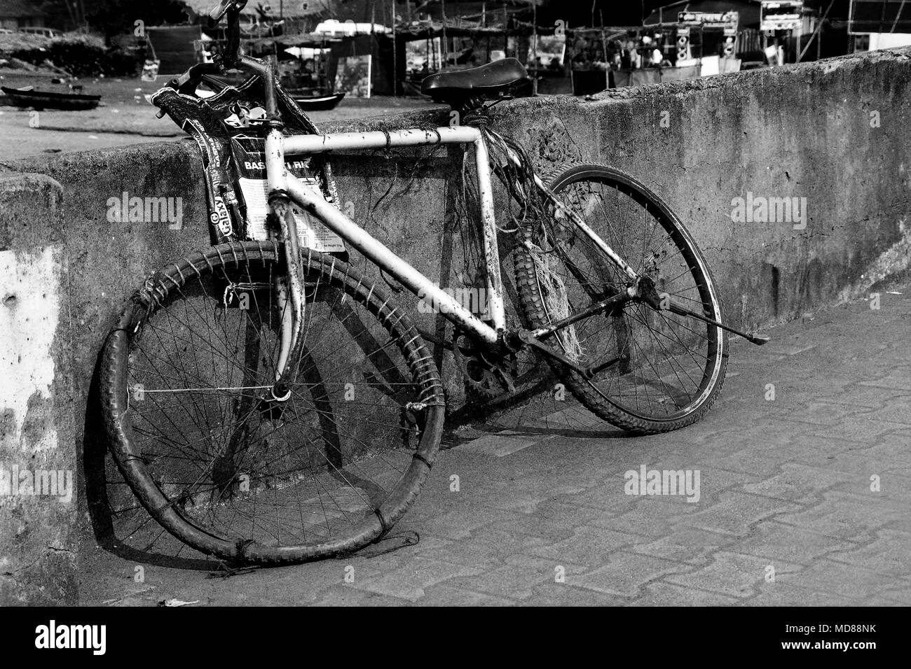 Ein Fahrrad, das ein findiger Besitzer! Indien Stockfoto