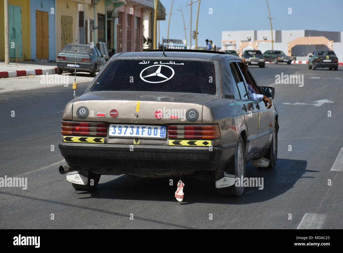 Nouadhibou, Mauretanien. 25 Apr, 2017. Bewohner mit Lucky Auto auf 25.04.2017 in Nouadhibou - Mauretanien | Verwendung der weltweiten Kredit: dpa/Alamy leben Nachrichten Stockfoto