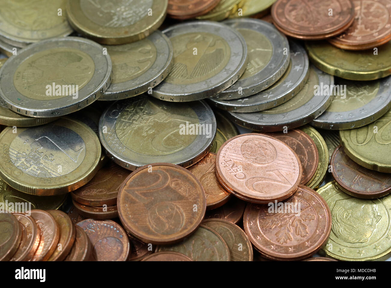 Euro Münzen, Hintergrund, Nahaufnahme, Ansicht von oben Stockfoto