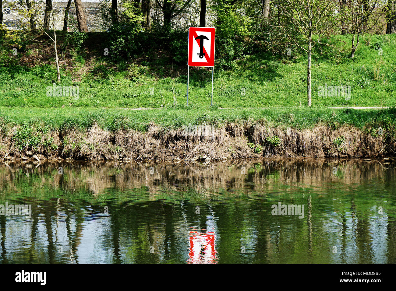 Keine Verankerung Verbotsschild in Deutschland Stockfoto