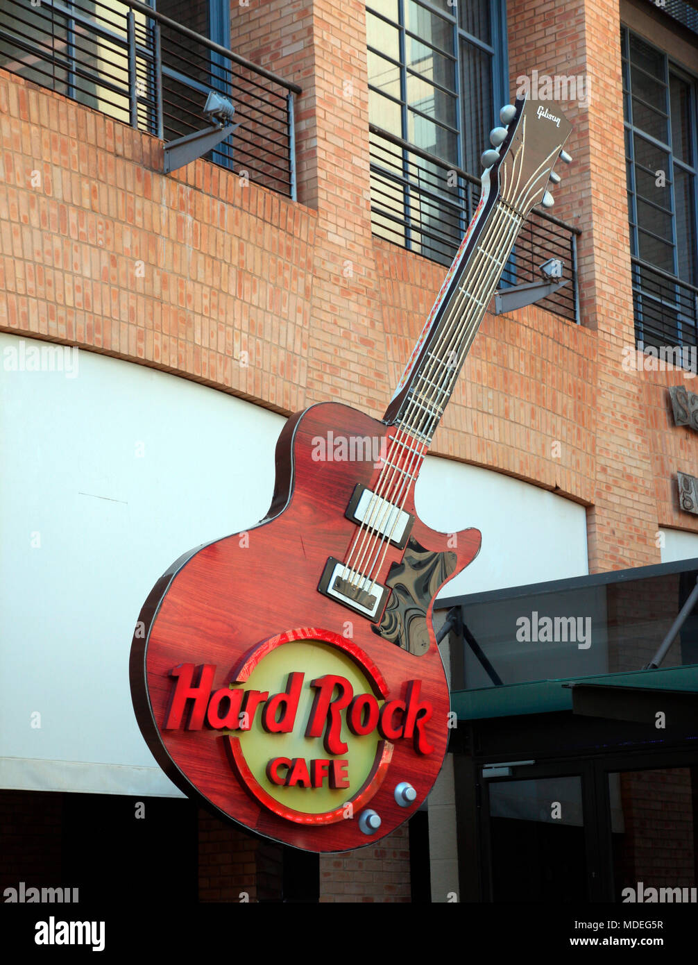 Hard Rock Cafe Zeichen, Nelson Mandela Square, Johannesburg Stockfoto