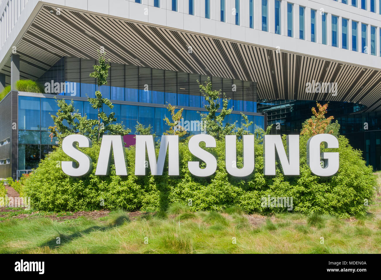 SANTA CLARA, CA/USA - 30. JULI 2017: Samsung Corporate Facility und Logo. Samsung s einer südkoreanischen multinationalen Konglomerat. Stockfoto