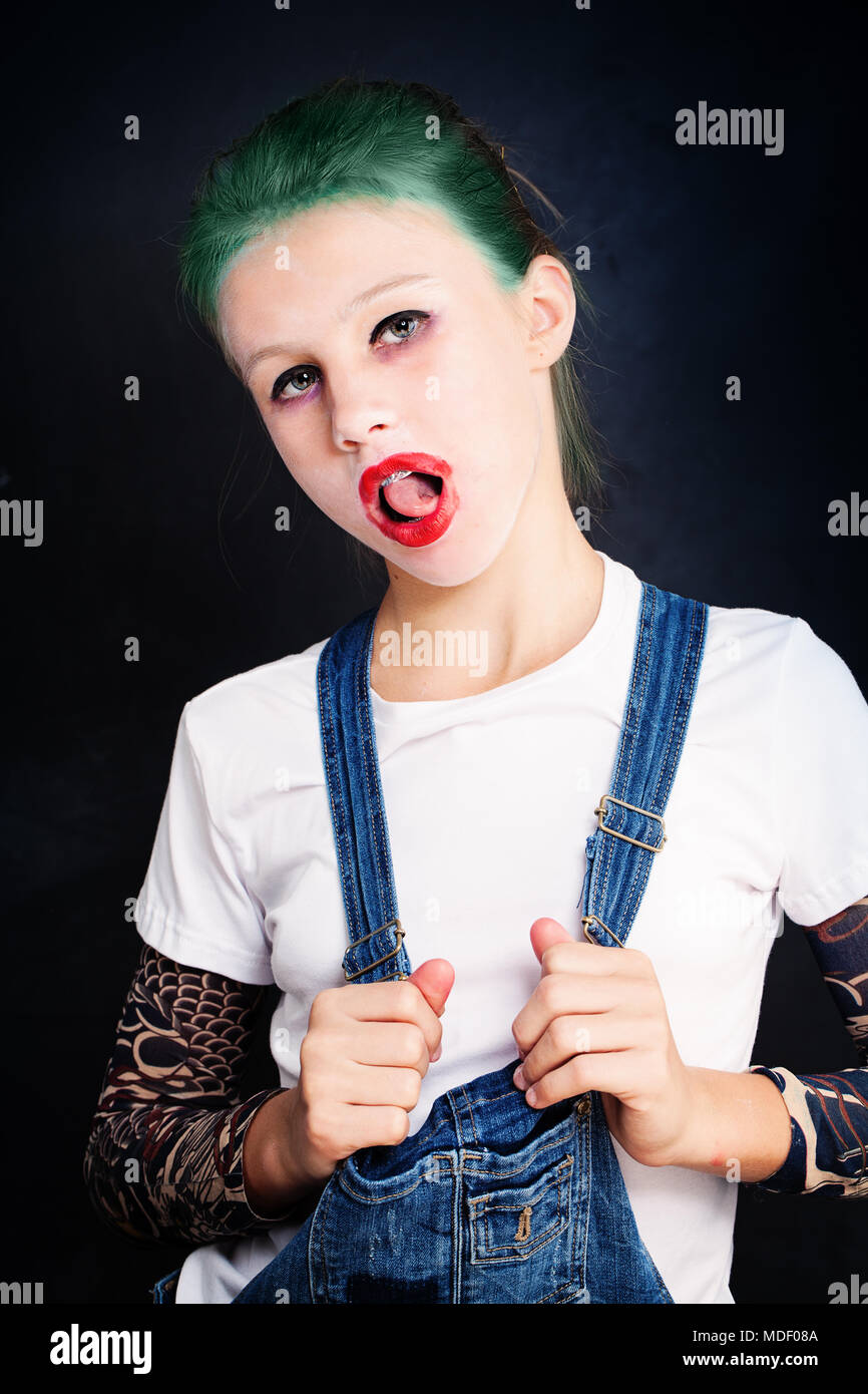 Junge Jugendlich Madchen Mit Halloween Make Up Stockfotografie Alamy