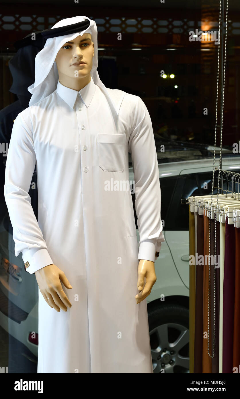 Männlich Schaufensterpuppe in traditionelle arabische Kleidung, Vereinigte Arabische Emirate. Stockfoto