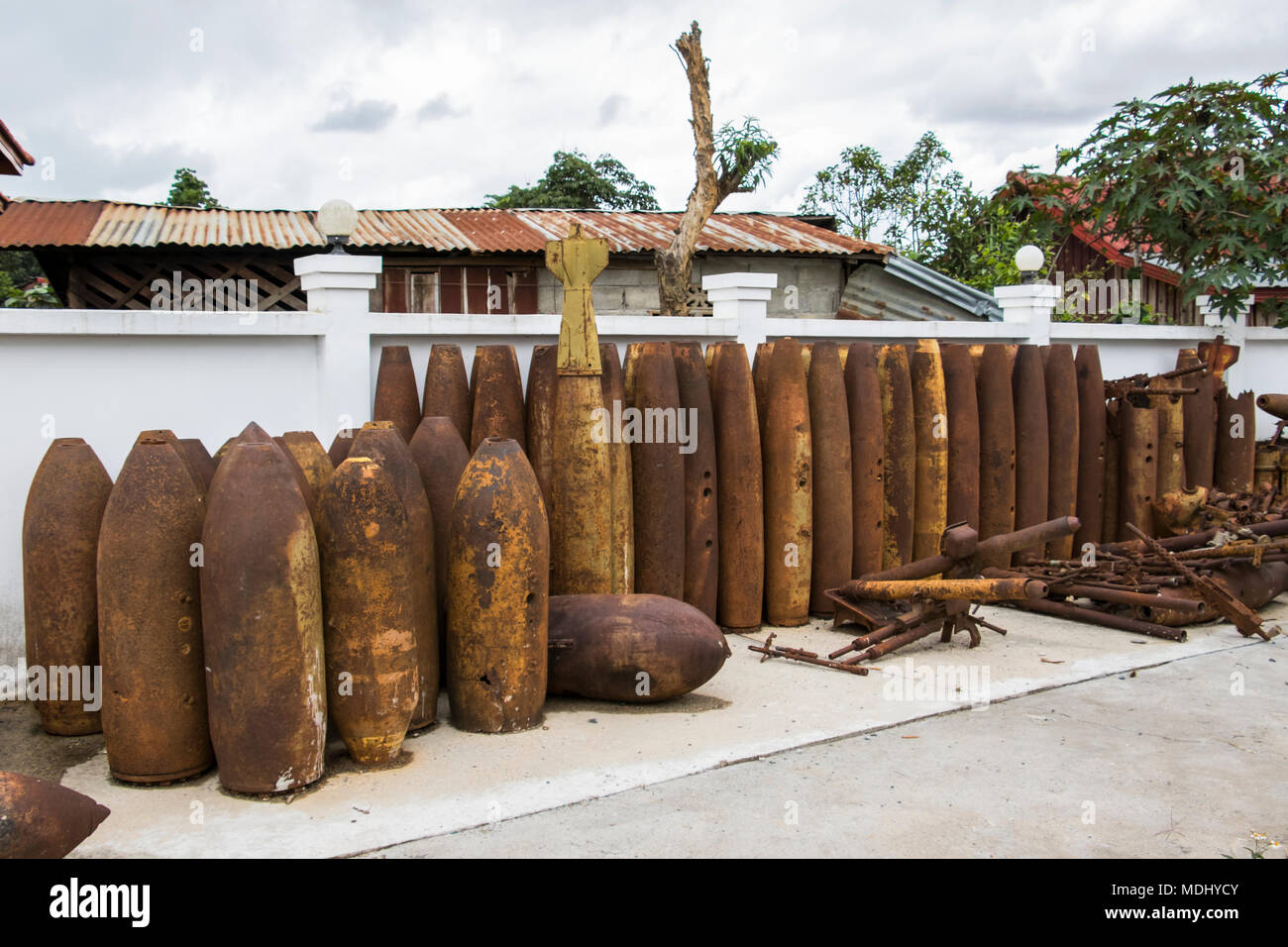 Bombe Gehäuse dating zum Indochina Kriegen; Phonsavan, Xiangkhouang, Laos Stockfoto
