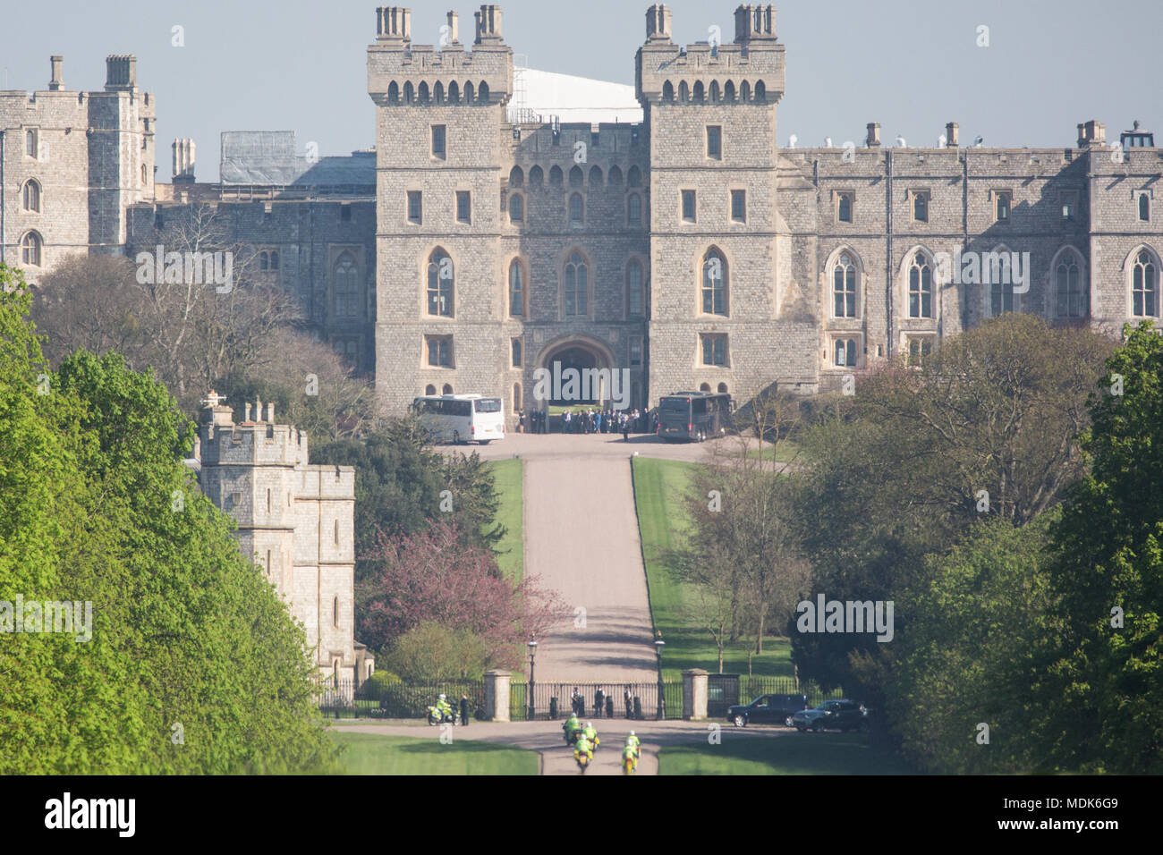 Windsor, Großbritannien. 20. April 2018. Commonwealth Staats- ankommen im Schloss Windsor für die Commonwealth Regierungschefs Leaders' Rückzug. Commonwealth Regierungschefs werden voraussichtlich die Zukunft der Commonwealth sowie Prinz von Wales' Angebot zu Commonwealth Rolle seiner Mutter während der Exerzitien beizutreten zu diskutieren. Credit: Mark Kerrison/Alamy leben Nachrichten Stockfoto