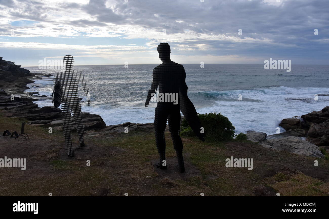 Sydney, Australien - 29.Oktober 2017. April Kiefer: Reise. Skulptur am Meer entlang der Bondi, Coogee Spaziergang entlang der Küste ist der weltweit größte freie in den Pub Stockfoto