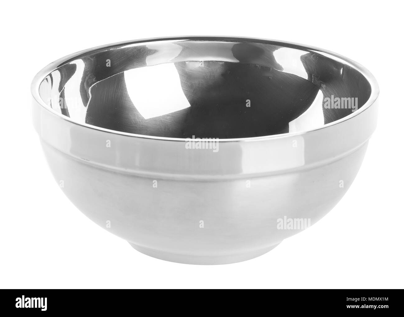 Schüssel aus Edelstahl im Hintergrund. Stockfoto