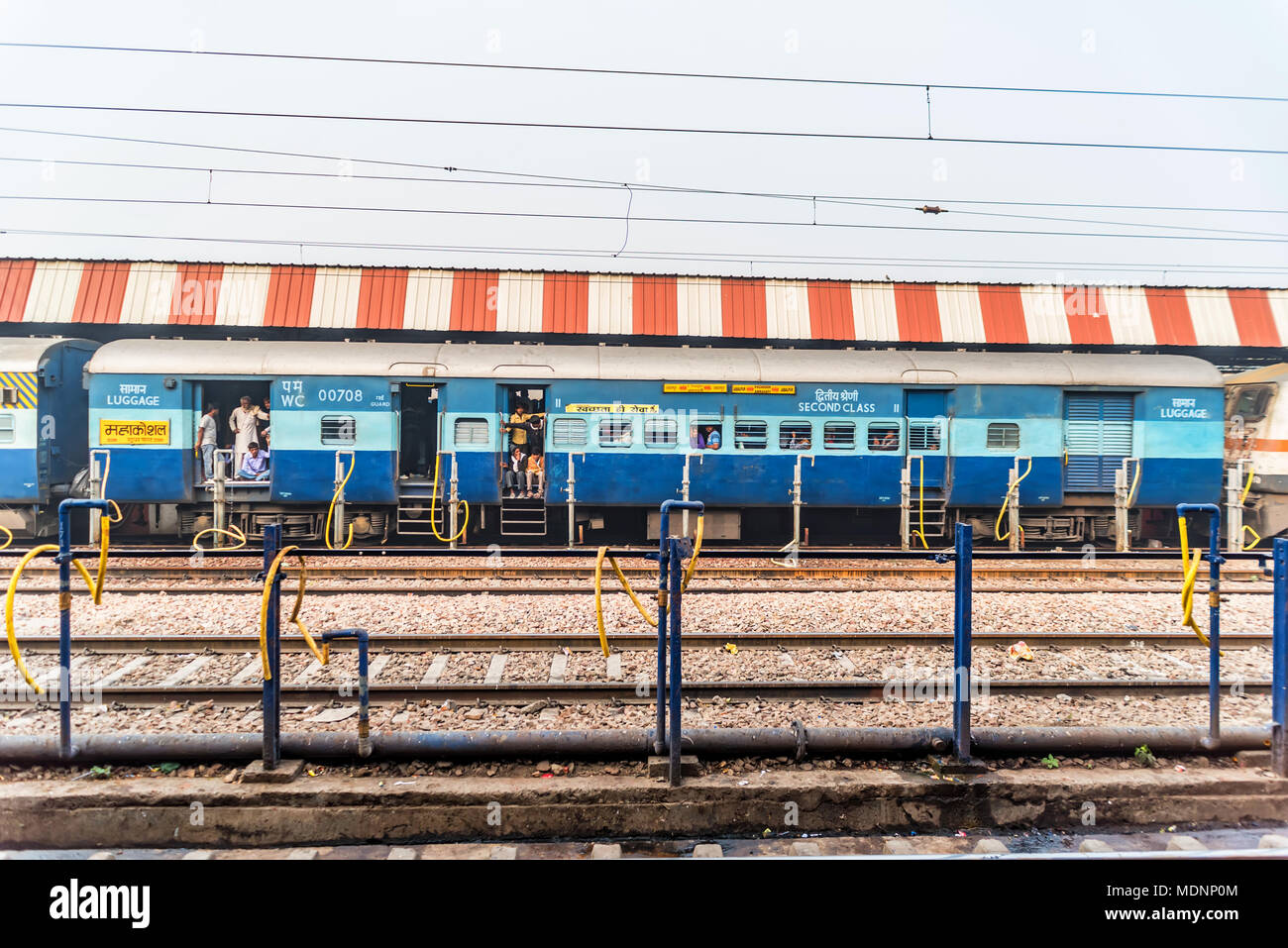 AGRA, INDIEN - NOVEMBER 9, 2017: Zweiter Klasse Schlitten in Agra. Stockfoto