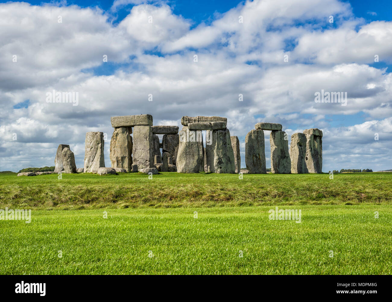 Stonehenge an einem schönen sonnigen Tag. Stockfoto