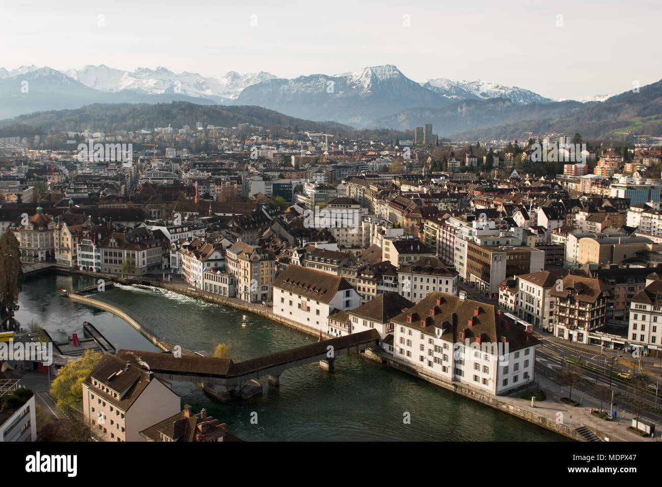 Morgen Blick auf Berg Pilatus und historischen Stadt Luzern, Schweiz. Stockfoto