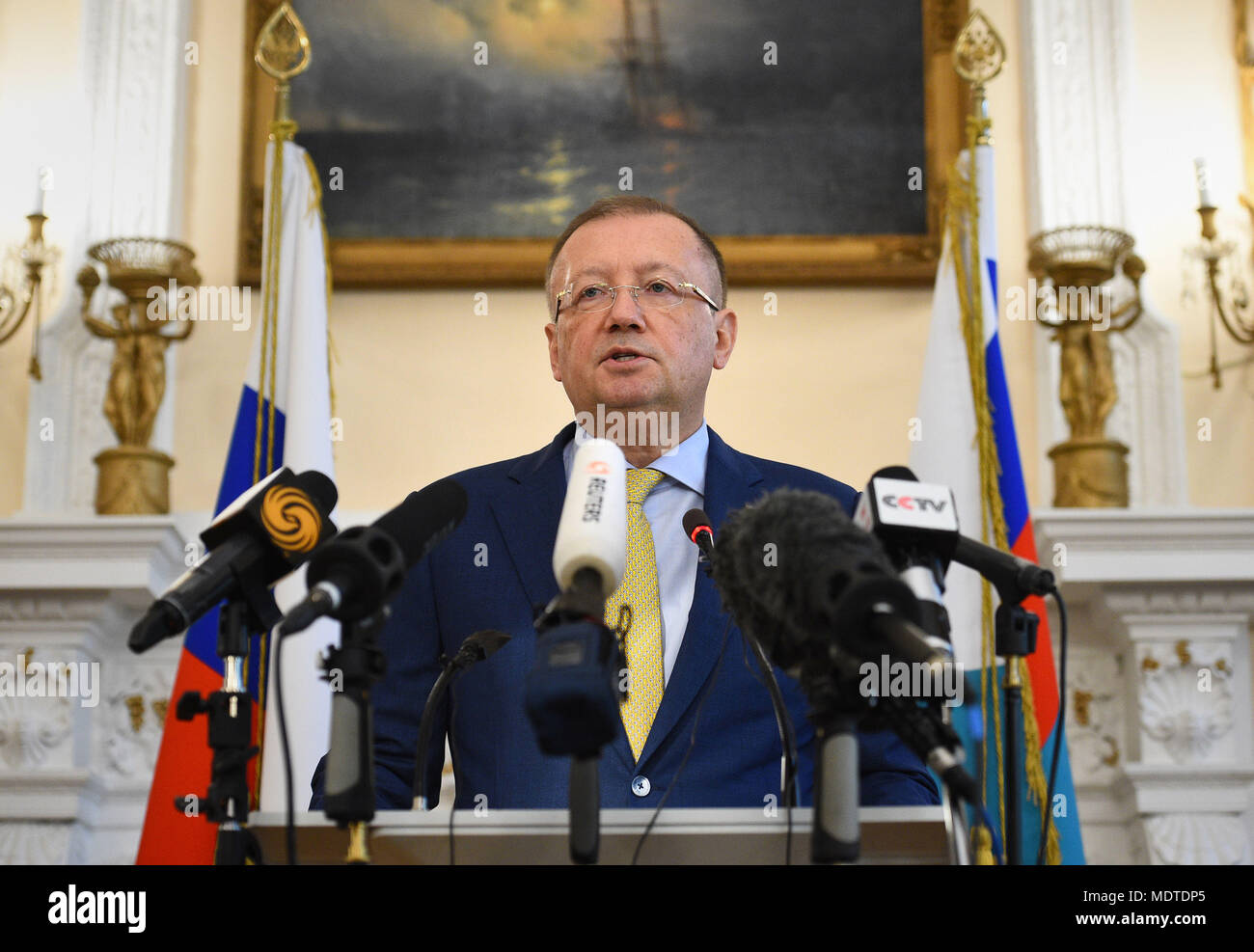Russischer Botschafter in Großbritannien Alexander Wladimirowitsch Yakovenko sprach auf einer Pressekonferenz in der Russischen Botschaft in London. Stockfoto