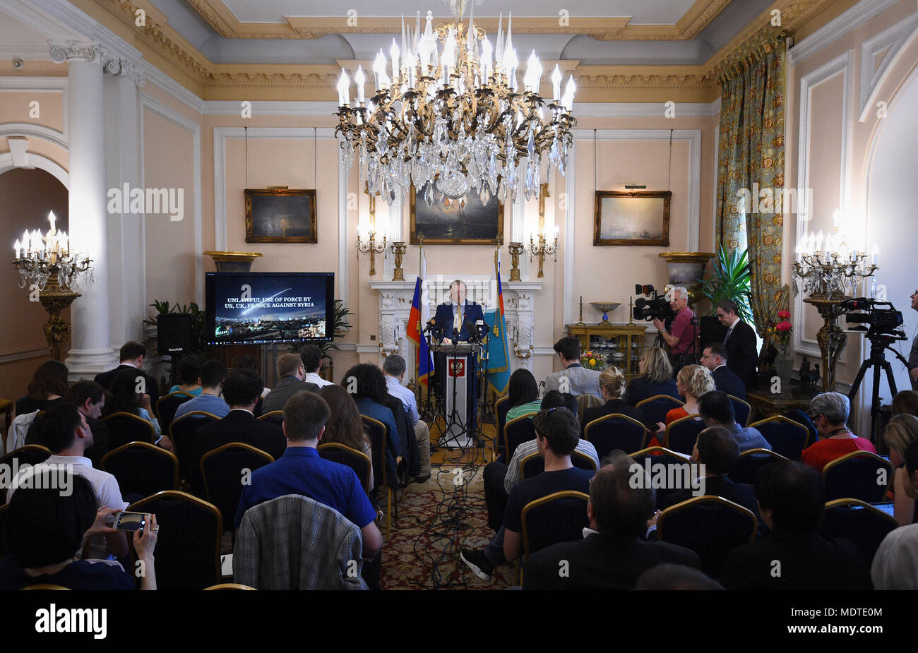 Russischer Botschafter in Großbritannien Alexander Wladimirowitsch Yakovenko sprach auf einer Pressekonferenz in der Russischen Botschaft in London. Stockfoto