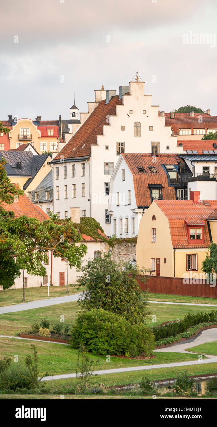 Der Park Almedalen in Visby, Gotland, Schweden, Skandinavien. Stockfoto