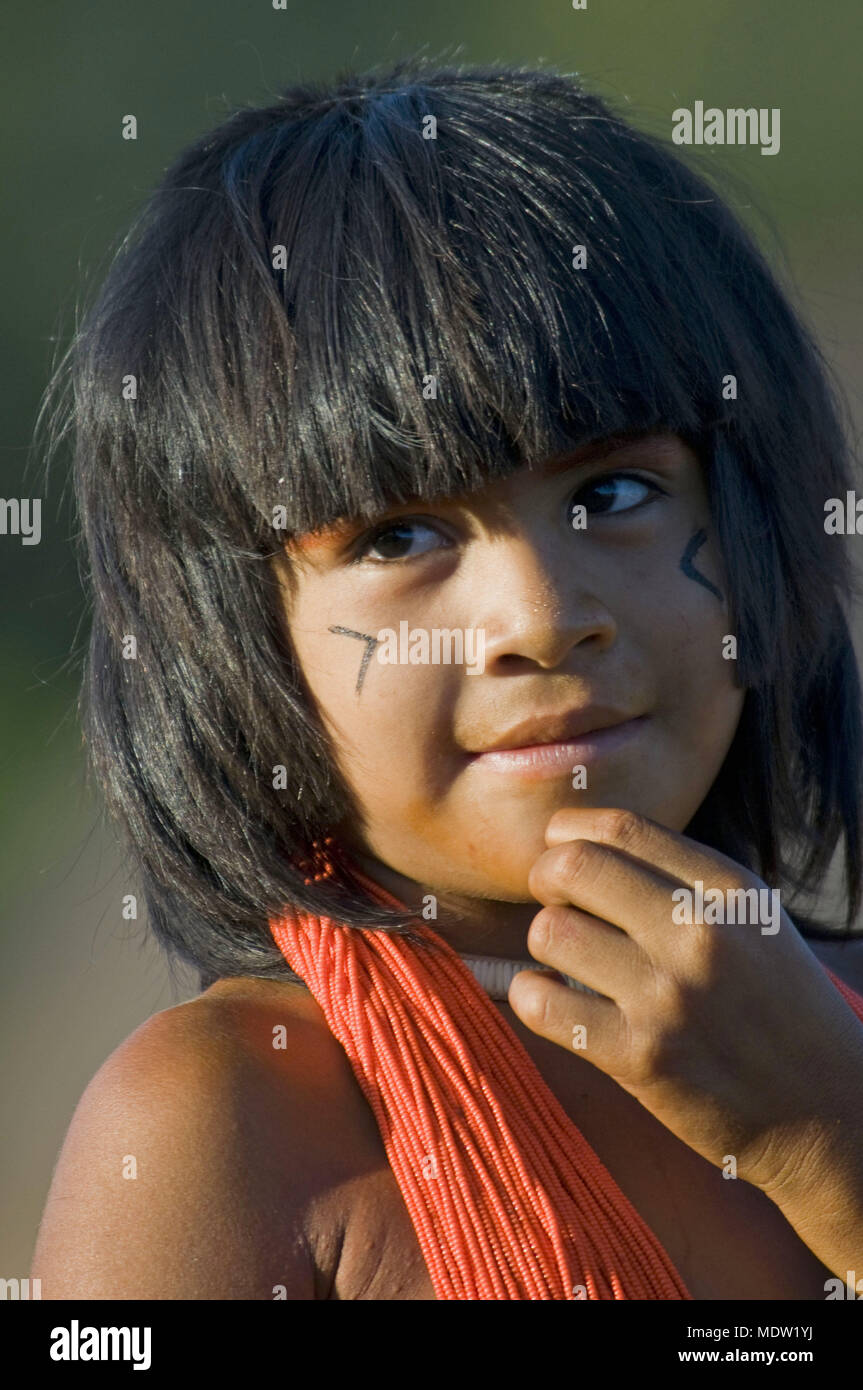 Mädchen Dorf Aiha-ethnischen Kalapalo Stockfoto