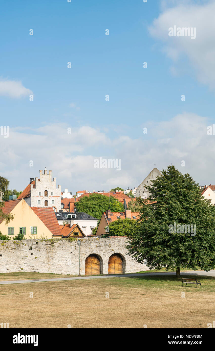 Der Park Almedalen in Visby, Gotland, Schweden, Skandinavien. Stockfoto