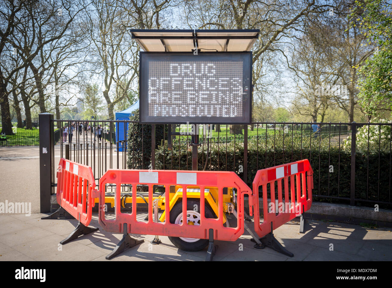 London, Großbritannien. 20. April 2018. Die jährlichen 420 Pro-Cannabis-Rallye im Hyde Park. Credit: Guy Corbishley/Alamy leben Nachrichten Stockfoto