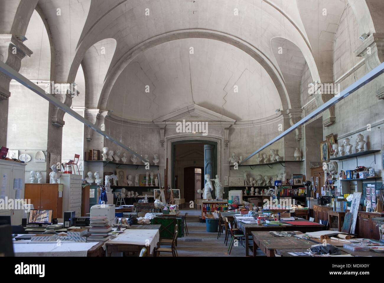 Frankreich Saint Denis Maisons D Education De La Legion D Honneur Klassenzimmer Fur Bildende Kunste Mit Modellen Und Gips Busten Stockfotografie Alamy
