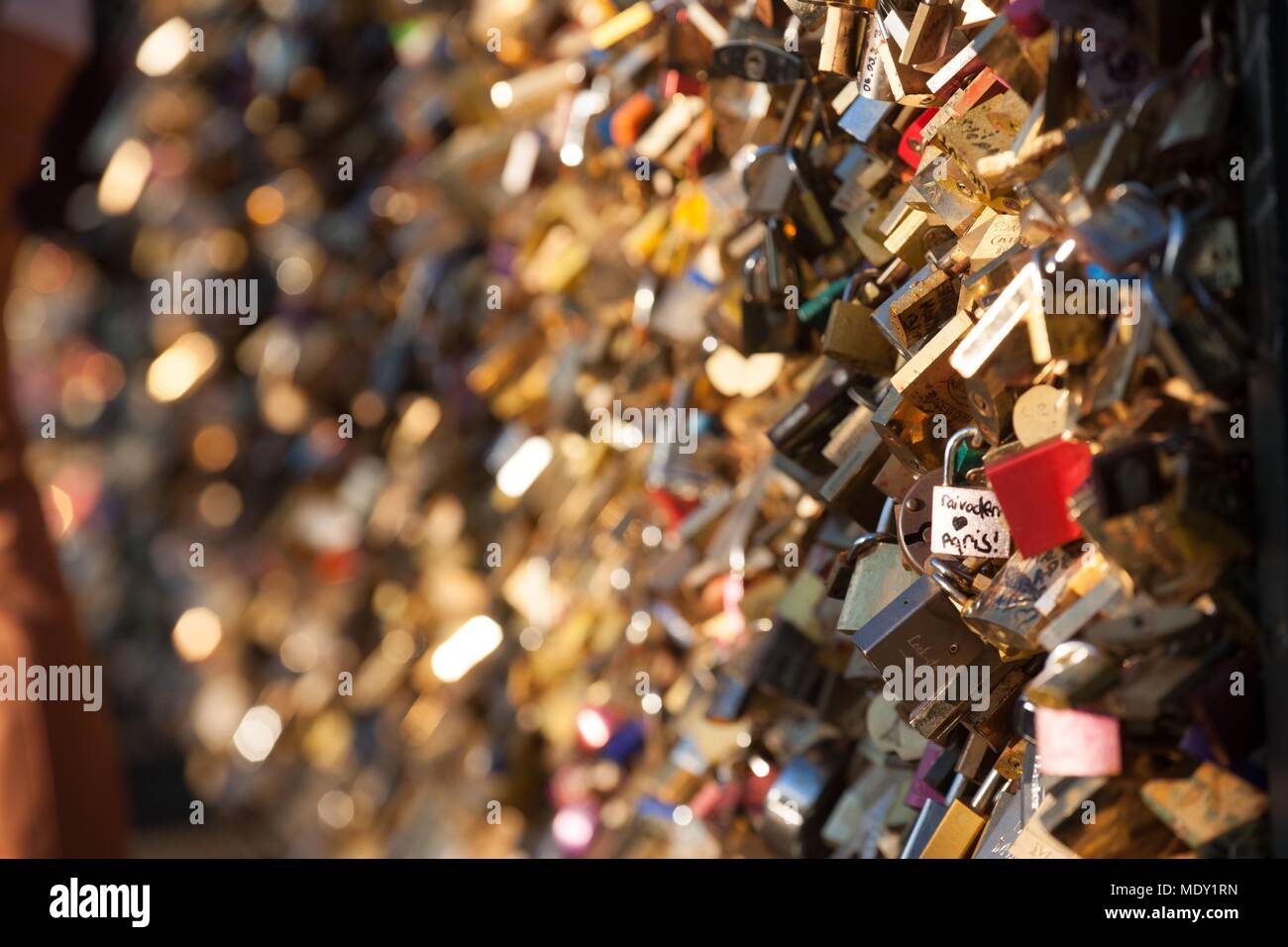 Frankreich, Ile de France, Paris, im 1. arrondissement, Pont des Arts, liebe Vorhängeschlösser auf die Roste, angeschlossen ist, Stockfoto