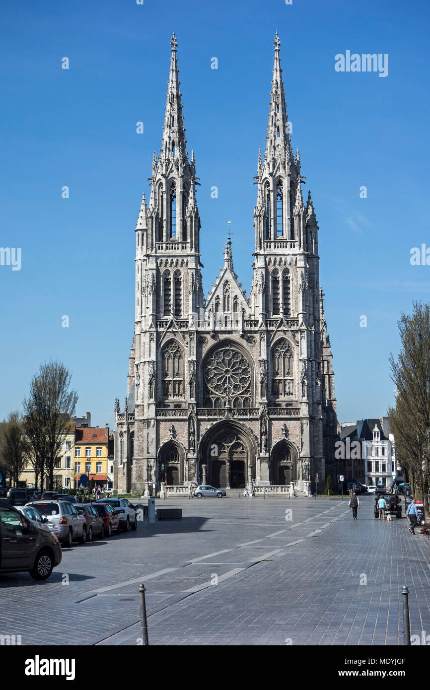 St. Petrus und St. Paulus Kirche/Sint-Petrus-en-Pauluskerk im Neo-gotischen Stil in der Stadt Ostend/Ostende, Belgien Stockfoto