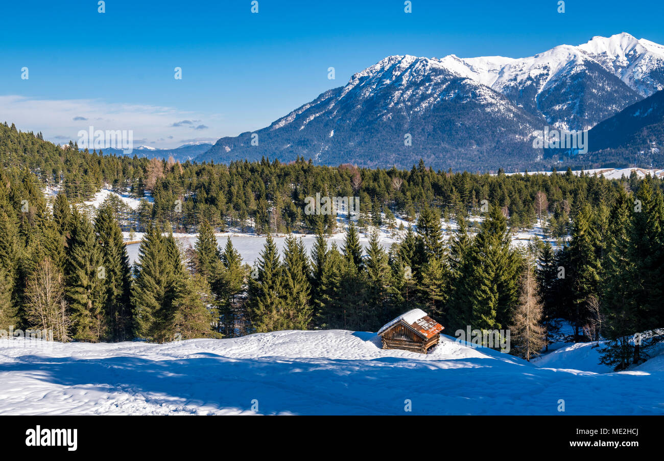 Scheune im Winter, Tennsee, Werdenfelser Land, Oberbayern, Deutschland Stockfoto
