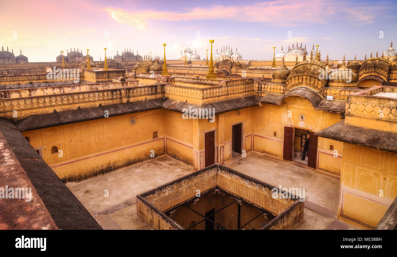 Nahargarh Fort Jaipur Rajasthan - Architektur Blick auf das Dach Terrasse bei Sonnenuntergang Stockfoto