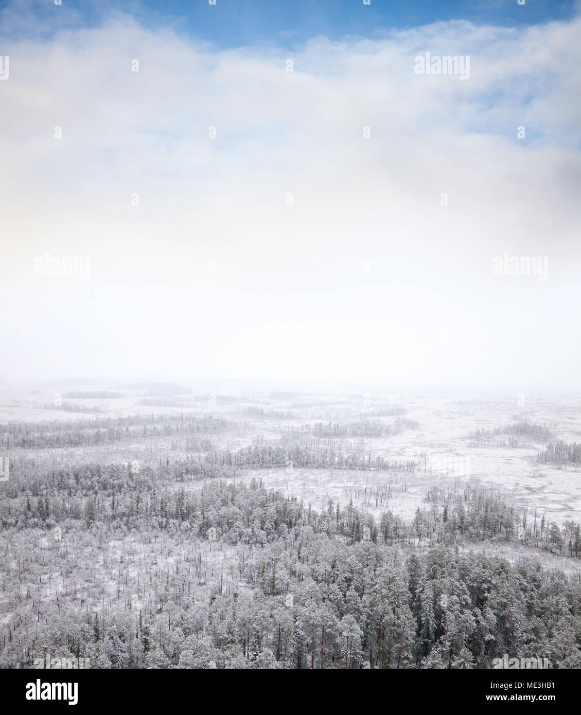 Schnee Sturm Anfang Winter, Auge des Vogels Ansicht Stockfoto