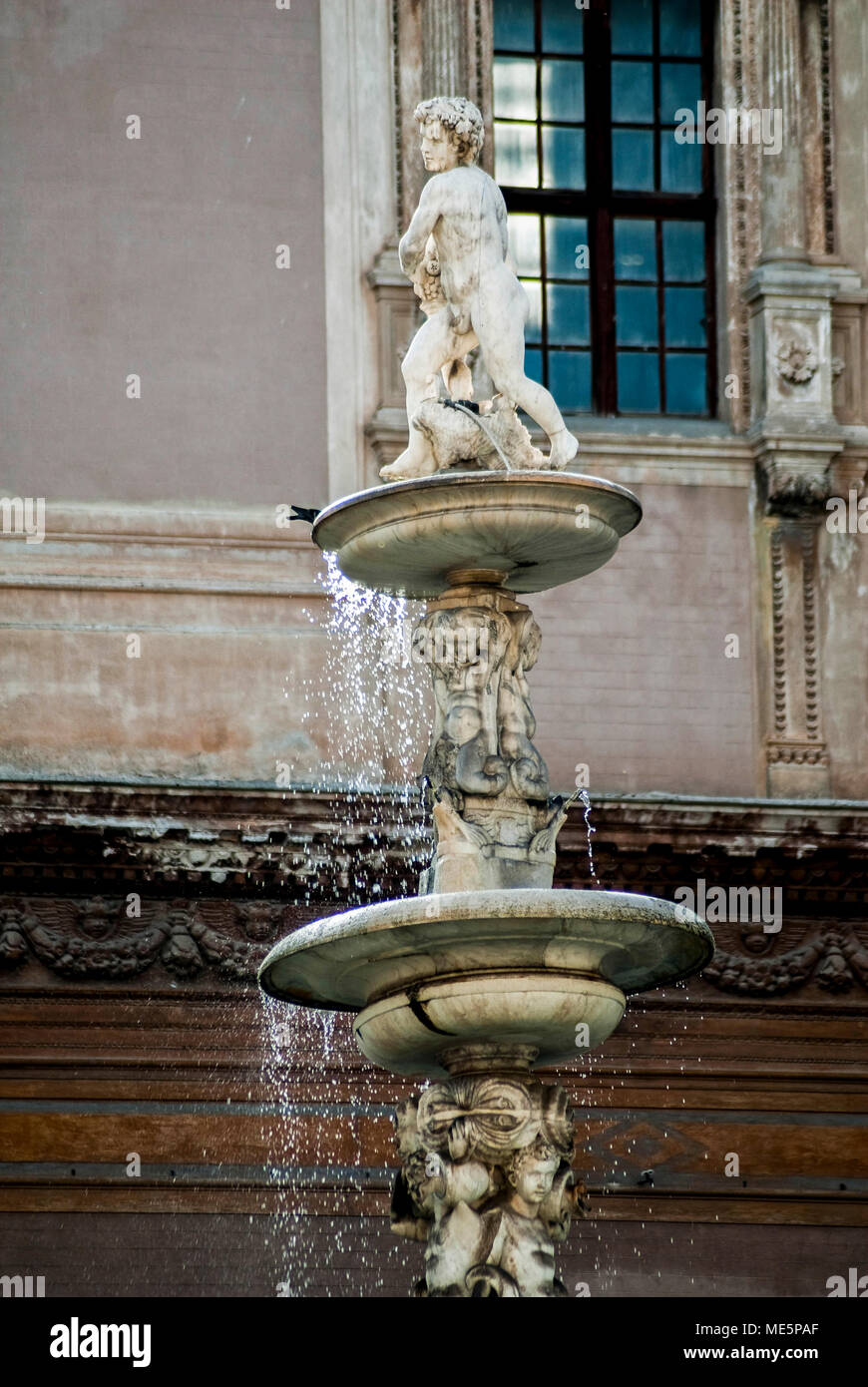 Eine barocke Statue mit Brunnen in Palermo, Italien. 2013. Stockfoto