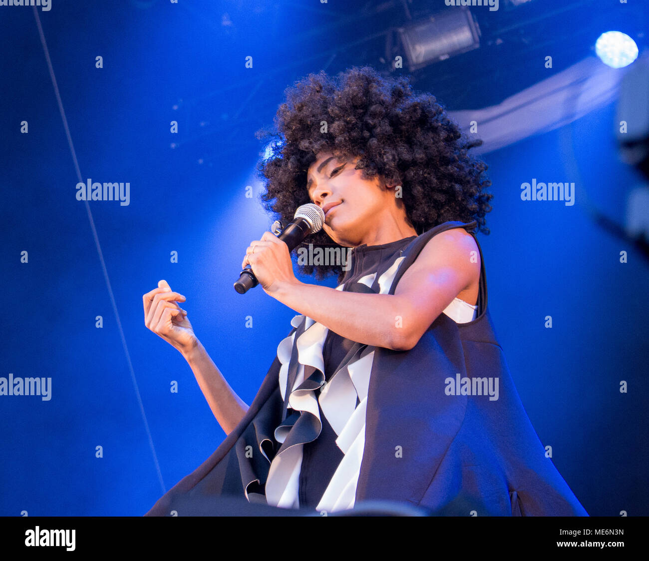 Esperanza Spalding durchführen bei Molde Jazzfestival in Molde, Norwegen, 21.07.2016. Stockfoto