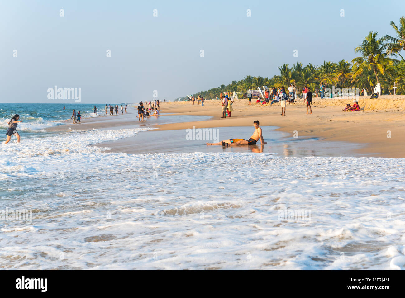 Marari Beach im Dezember in Mararikulam abgeleitet, Indien. Es ist für die meisten gepflegter Strand werden in Alleppey (Alappuzha) Bezirk betrachtet, Kerala Stockfoto