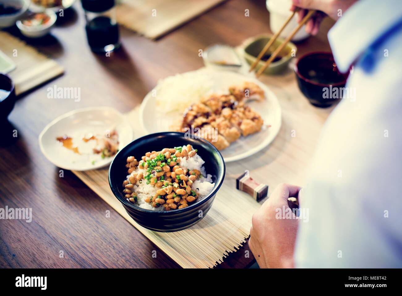 Japanisches Essen auf den Tisch Stockfoto