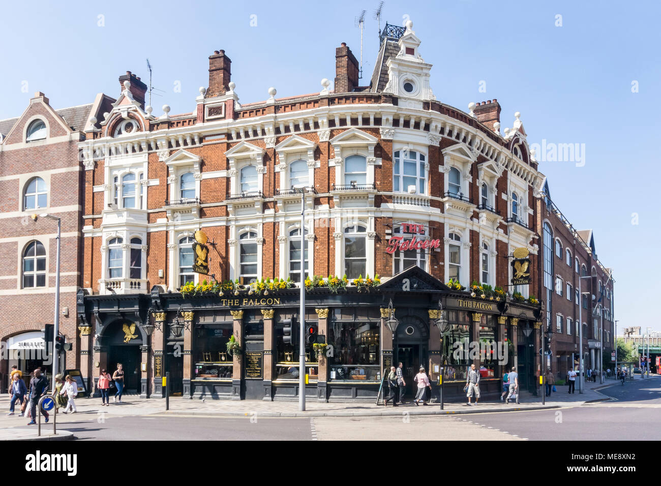 Die Falcon Public House in Clapham Junction im Süden Londons. Stockfoto