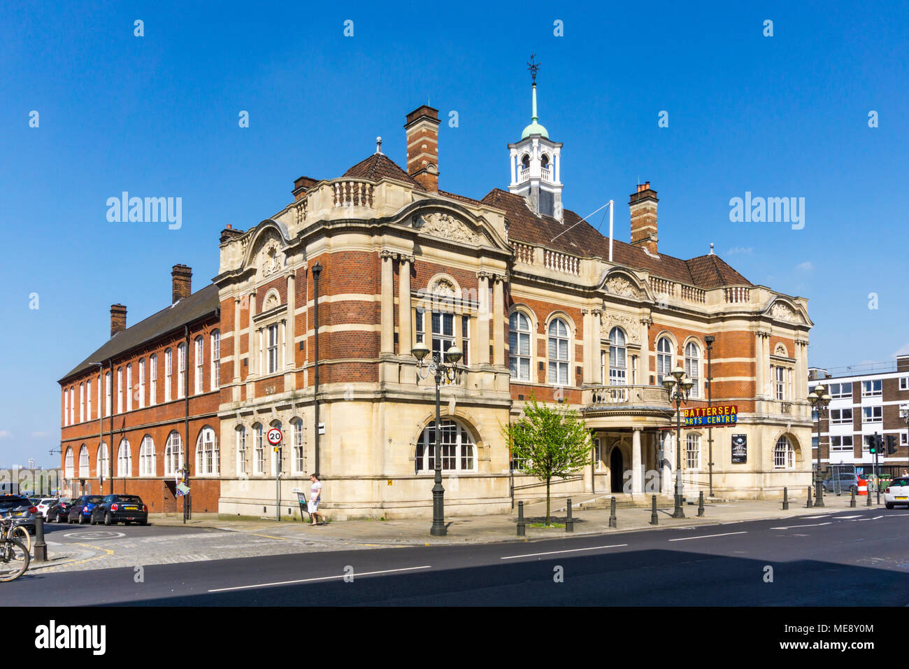 Battersea Arts Center in Lavender Hill, London. Ursprünglich als Battersea Rathaus ausgelegt. Stockfoto