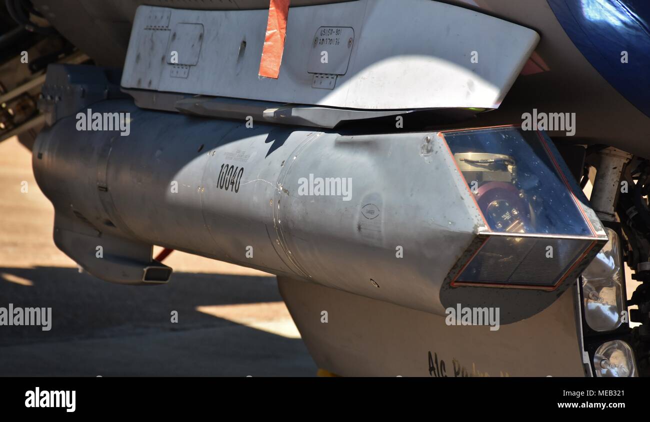 Target Pod Sniper advanced targeting pod -Fotos und -Bildmaterial in hoher ...